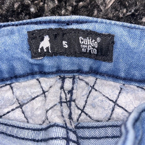 Cuidado con el Perro Jeans - Picture 3 of 6
